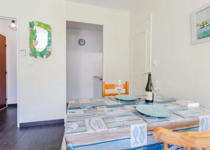 Les Marines-15 By Interhome